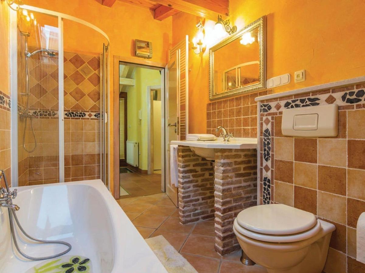 Rustic Holiday Home In Vrsar With Garden מראה חיצוני תמונה