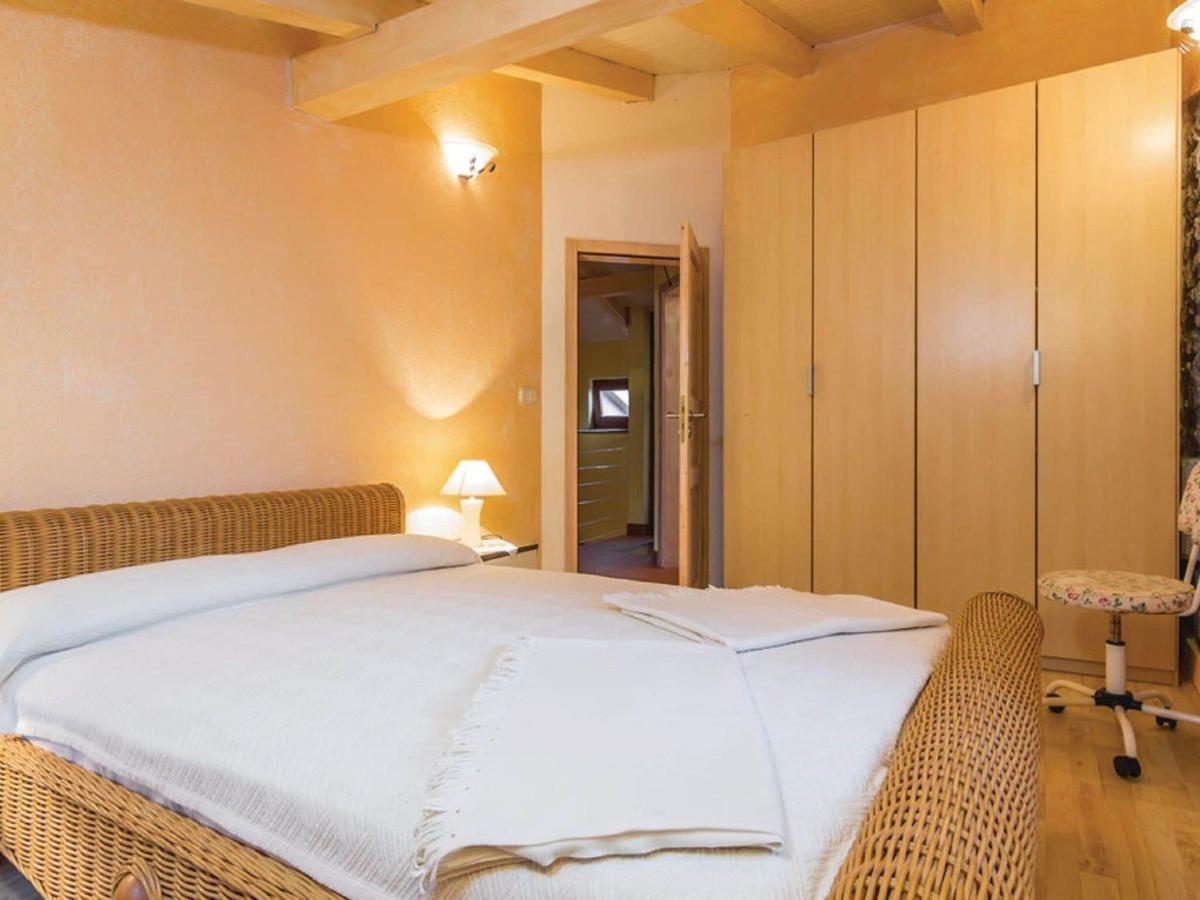 Rustic Holiday Home In Vrsar With Garden מראה חיצוני תמונה