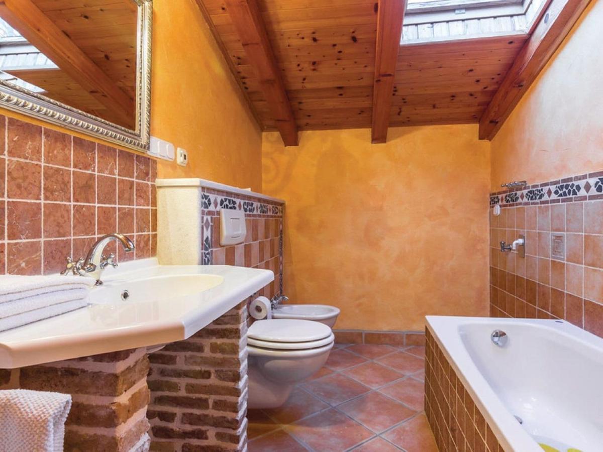 Rustic Holiday Home In Vrsar With Garden מראה חיצוני תמונה